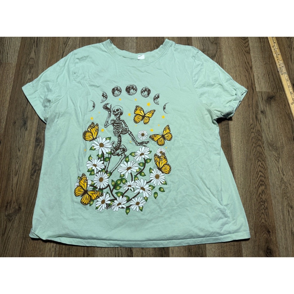 Vibe'n Graphic Tee Womens 2X Green Skeleton Butterflies Flowers Excellent